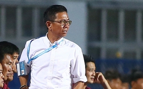 HLV Hoàng Anh Tuấn thảnh thơi chờ đối thủ ở chung kết U23 Đông Nam Á