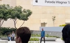 iPhone 15 vừa bị Apple đem đi "diễu phố", người đi đường được thấy tận mắt?