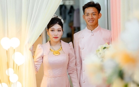 Tiền đạo U23 Việt Nam bất ngờ để lộ ảnh cưới, chúc sinh nhật vợ cực ngọt ngào