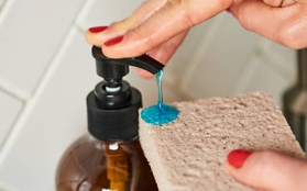 11 món đồ bạn không nên làm sạch bằng nước rửa bát