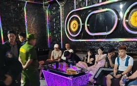 Công an đột kích bắt nhóm "bay lắc" trong quán karaoke lúc nửa đêm