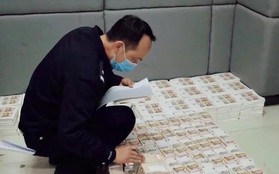 Người đàn ông nghèo "kinh niên" đột nhiên nạp 17 tỷ đồng tiền mặt vào thẻ ATM, cảnh sát ập tới bắt giữ: Một kho tiền khối lượng hàng tấn bị tịch thu