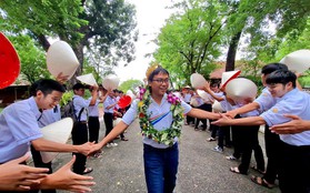 Nam sinh Quốc Học - Huế trở về quê nhà, chia sẻ bí quyết chiến thắng Olympia