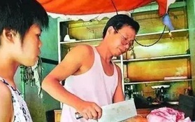 Người đàn ông bị chê cười vì tốt nghiệp ĐH danh tiếng nhưng chỉ đi bán thịt lợn: Cái kết ngỡ ngàng 20 năm sau!