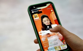 Người Việt "ghiền" mua hàng online, chi hơn 227 nghìn tỷ đồng trong 9 tháng để chốt đơn Shopee, TikTok Shop, Lazada