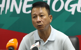 Trọng tài V.League lại gây tranh cãi, HLV bức xúc: “Họ nghiêng về đội chủ nhà, dung túng cái xấu”