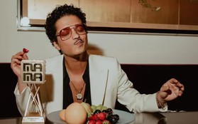 Bruno Mars tận hưởng niềm vui chiến thắng MAMA Awards 2024