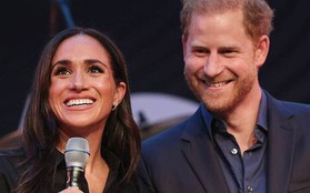 Chuyện tình "tam sao thất bản" của Harry và Meghan, mỗi lần kể lại mâu thuẫn khiến người hâm mộ "chẳng biết đâu mà lần"