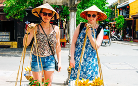 Gần 2 triệu khách quốc tế đến Việt Nam trong tháng Tết