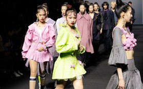 Mẫu nhí Almira Bảo Hà khoe chân dài 1,1m ở Seoul Fashion Week