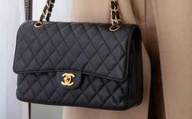 Túi Chanel tăng giá "phi mã" như giá vàng