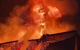 Cháy xưởng nhựa ở Vĩnh Phúc trong đêm