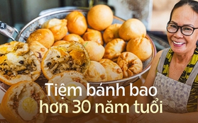 Tiệm bánh bao, bánh tiêu chiên bằng dầu dừa thơm phức ngày bán gần 3.000 cái, con gái nối nghiệp sáng tạo thêm nhiều món... "bắt trend"