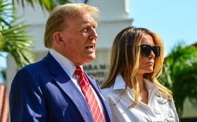 Bà Melania hiếm hoi xuất hiện cùng ông Trump