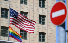 Đại sứ quán Mỹ trên toàn thế giới không được treo cờ LGBTQ