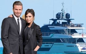 Gia đình David Beckham "hâm nóng tình cảm" bằng kỳ nghỉ trên du thuyền 500 tỷ, một điểm trên chân Victoria gây chú ý