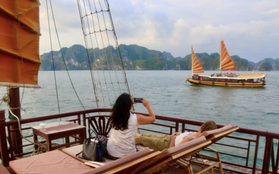 Chưa nghỉ lễ đã “cháy” tour du thuyền vịnh Hạ Long