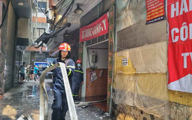 Hà Nội: Cháy nhà 4 tầng trên phố Nguyễn Thị Định
