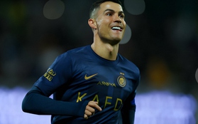 Ronaldo ghi hat-trick giúp Al Nassr thắng cách biệt khó tin