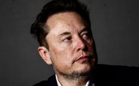 7 năm chỉ sống nhờ bán 2 mẫu xe, từ vị thế "ông tổ" ngành xe điện, Elon Musk dần thành kẻ yếu thế, chịu thua cả những công ty non trẻ của Trung Quốc