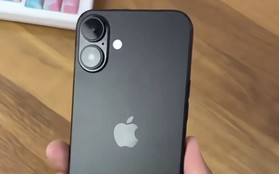 Hình ảnh trên tay iPhone 16 đầu tiên bất ngờ lộ diện, camera gây chú ý!