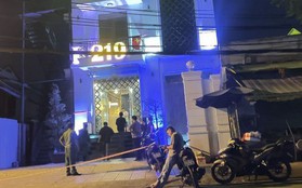 TP.HCM: Khách đâm nhân viên quán karaoke tử vong