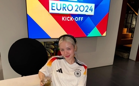 Sao Việt xem Euro 2024: Phương Ly diện áo bóng đá cổ vũ tuyển Đức đấu Scotland