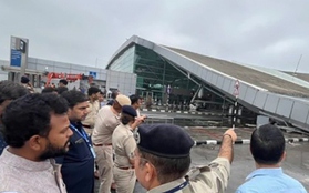 Mưa lớn ở New Delhi khiến 11 người thiệt mạng