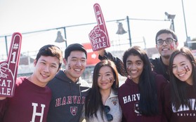 Phỏng vấn sinh viên ĐH Harvard suốt 10 năm, nhà kinh tế học phát hiện: Những người thành công được bố mẹ nuôi dạy theo 4 cách này