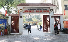 Trường cấp 3 top ở Hà Nội lấy điểm chuẩn như "trường làng": Hiệu trưởng nói đó là món quà