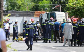 Hà Nội: Công an điều tra vụ xe cẩu đổ nghiêng, nghi vấn khiến 1 người tử vong