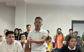 Vụ phụ huynh "quây" trường ở Hà Nội: Yêu cầu nhà trường công khai danh sách học sinh đã tuyển