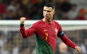 Thế giới 8 tỷ người thì đã có 1 tỷ người ấn theo dõi Ronaldo