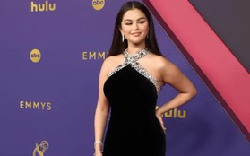 Tỷ phú Selena Gomez thăng hạng nhan sắc trên thảm đỏ