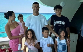 Ronaldo đăng ký học cho con tại trường danh tiếng gần siêu biệt thự, bị từ chối vì lý do không ngờ