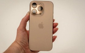 iPhone 16 xách tay chỉ chênh chính hãng 1-2 triệu đồng, dân buôn iPhone xách tay "khó sống"