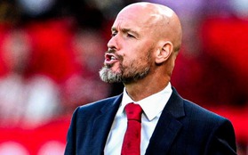 Thua Liverpool, HLV Erik Ten Hag khoe nhiều cúp chỉ sau Man City