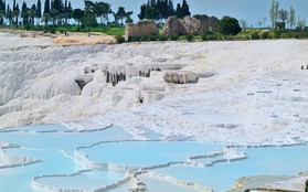 Trải nghiệm tắm khoáng nóng tự nhiên tại Pamukkale, Thổ Nhĩ Kỳ