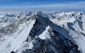 Ngọn núi cao nhất thế giới, vượt cả Everest gần 2.000m