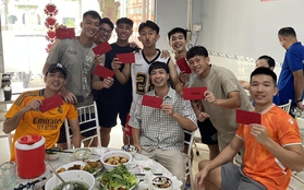 Công Phượng giàu cỡ nào mà lì xì cho các đồng đội ở Bình Phước FC