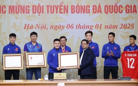 Xuân Son, Quang Hải và 4 cầu thủ ĐT Việt Nam được tặng Huân chương lao động sau khi vô địch AFF Cup 2024