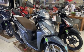 Giá Honda Vision đầu năm 2025: Chênh cả triệu đồng nhưng còn kém xa thời sốt giá