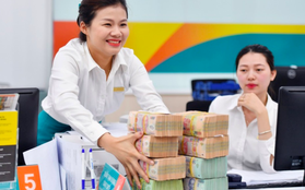 Thu nhập banker Big 4: Vietcombank lãi cao nhất hệ thống nhưng không phải là nhà băng 'chịu chi' nhất cho nhân viên, cái tên dẫn đầu gây bất ngờ