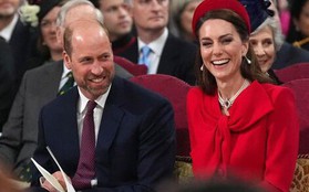 Chuyên gia tiết lộ sự thay đổi rõ rệt trong ngôn ngữ cơ thể của Thân vương William và Vương phi Kate