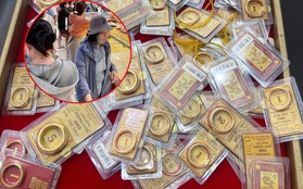 Người phụ nữ ở Hà Nội mang 300 chỉ đi bán vào ngày giá vàng vượt 115 triệu, nghe số lãi mà choáng