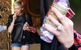 Miley Cyrus lại đeo nhẫn đính hôn trước tin đồn chia tay
