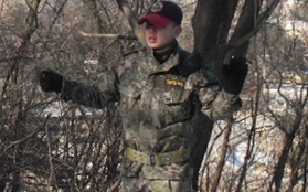 Yoo Seung Ho khoe ảnh tập luyện nghiêm khắc trong quân ngũ 