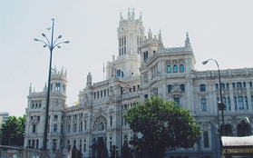 Du lịch bụi một mình của du học sinh ở Madrid