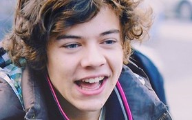 Harry Styles (One Direction) phủ nhận tin đồn "ăn mảnh"