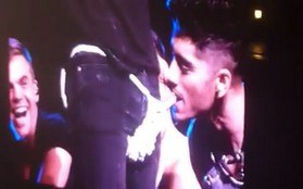 Zayn ăn kẹo từ... quần của Harry (One Direction)